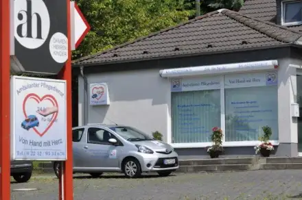 Foto von Ambulanter Pflegedienst von Hand mit Herz