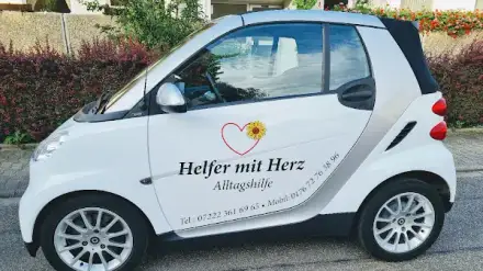 Foto von Helfer mit Herz