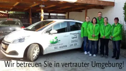 Foto von Pflegeteam vom Land
